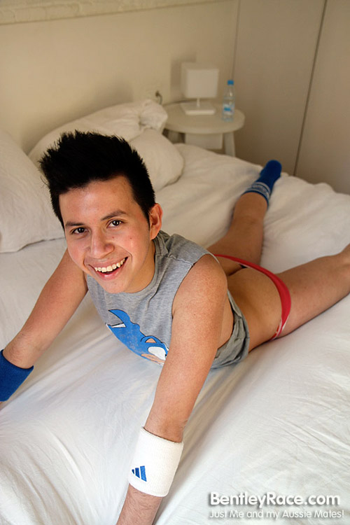 David Sans strips naked in Barcelona